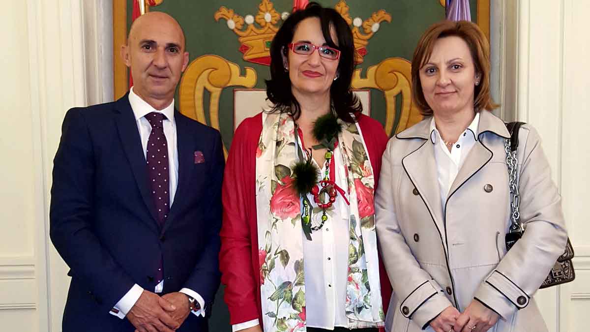 Juan Carlos Fernández, Teresa Mata y Olga Pérez. | L.N.C.