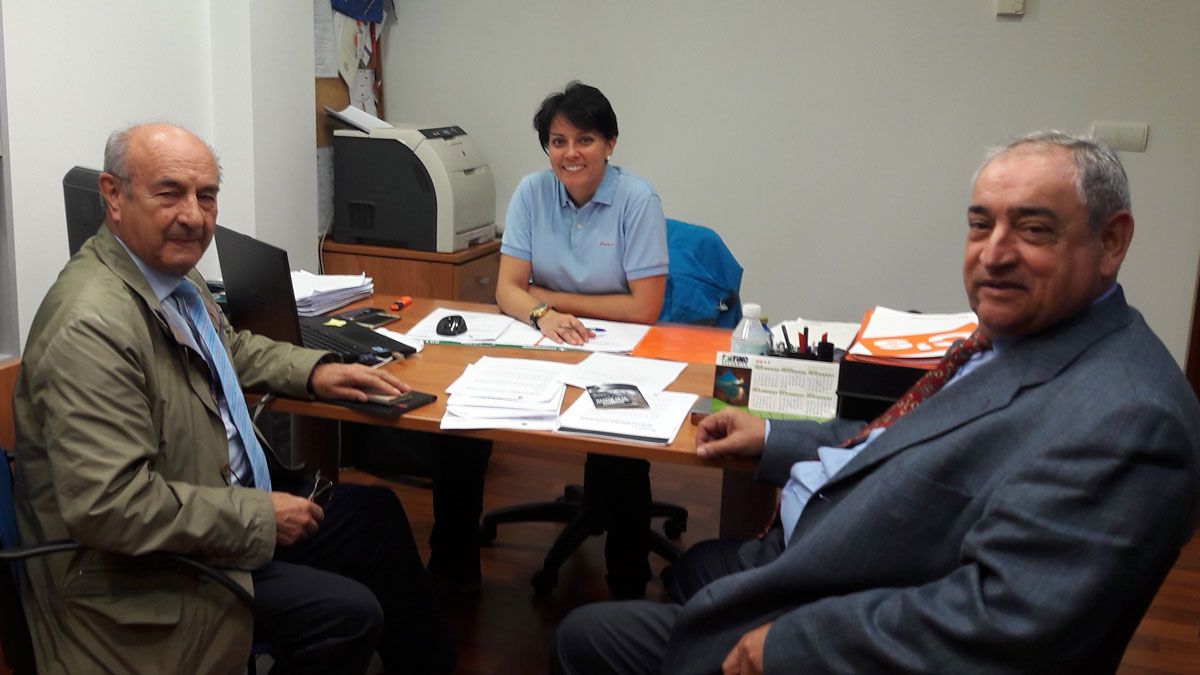 Reunión de Rosa Luna con los delegados del Secot.