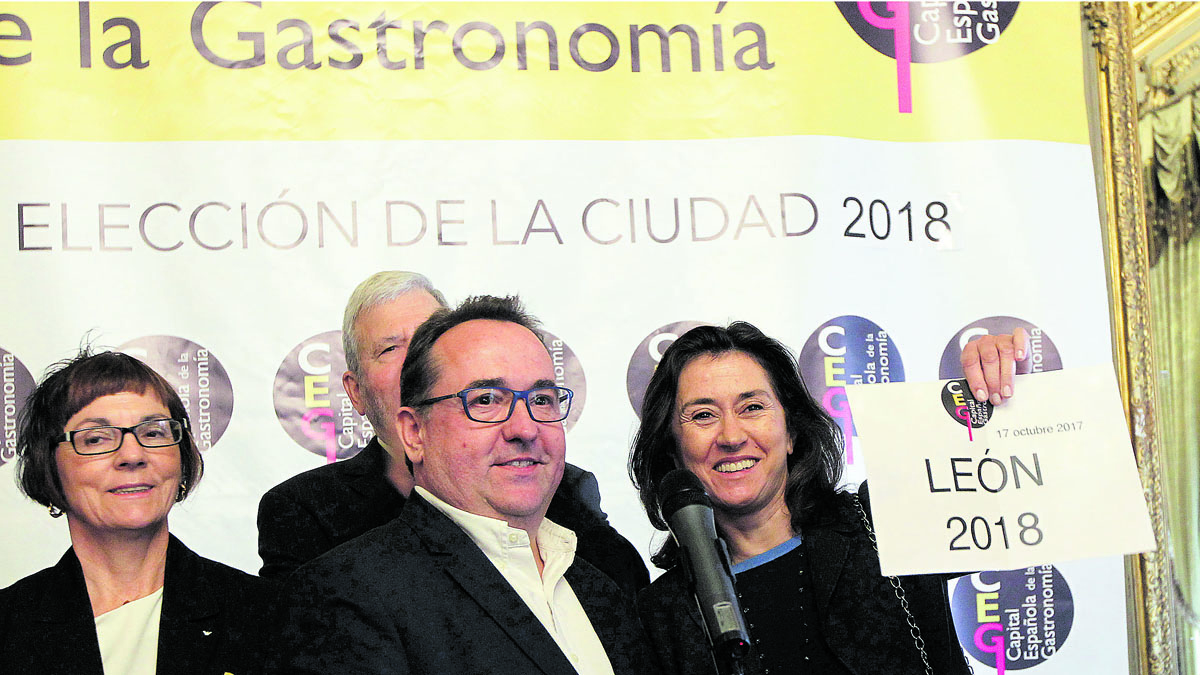 Acto en el que se designó a León como capital gastronómica de 2018. | ICAL