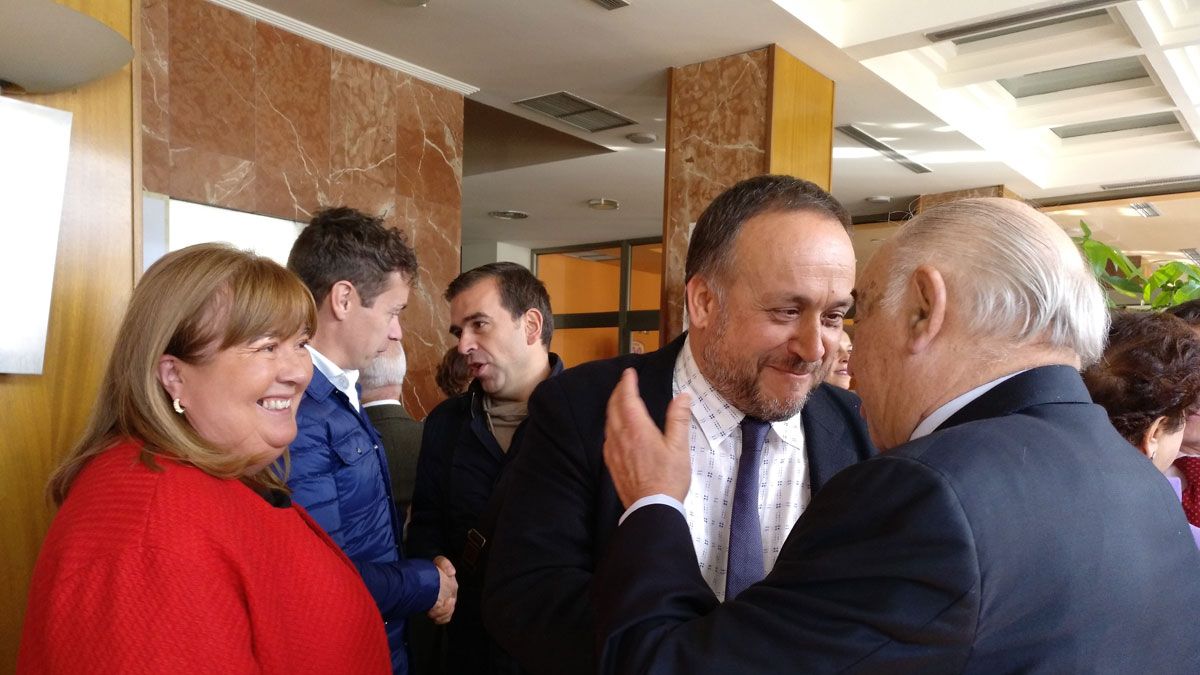 Viloria reunió al mundo empresarial y político alrededor de su figura en el homenaje de la Fele. | M.I. Viloria reunió al mundo empresarial y político alrededor de su figura en el homenaje de la Fele. | M.I.