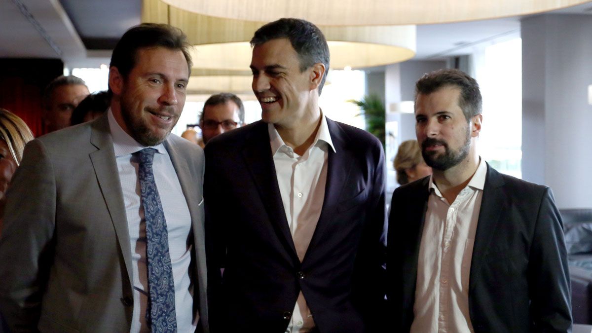 Pedro Sánchez este jueves en Valladolid junto al alcalde de la ciudad y el secretario autonómico del PSOE. | ICAL