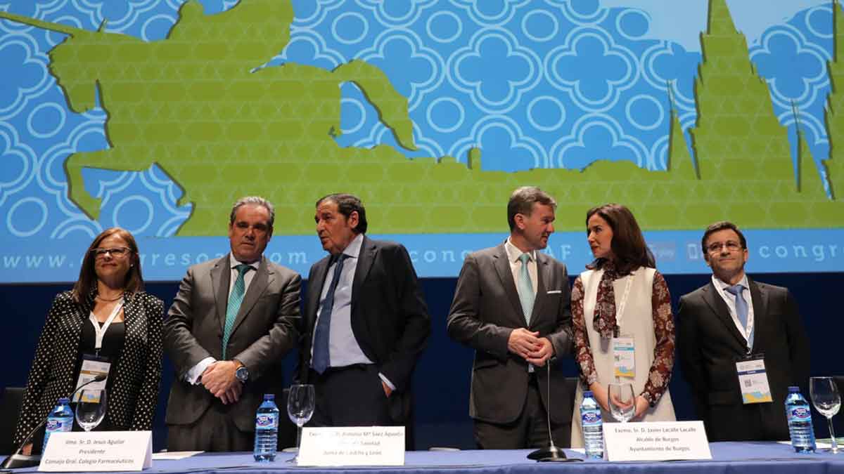 Mercè Martí, Jesús Aguilar, Antonio María Sáez Aguado, Javier Lacalle, Raquel Martínez y Miguel López de Abechuco. | CÉSAR MANSO