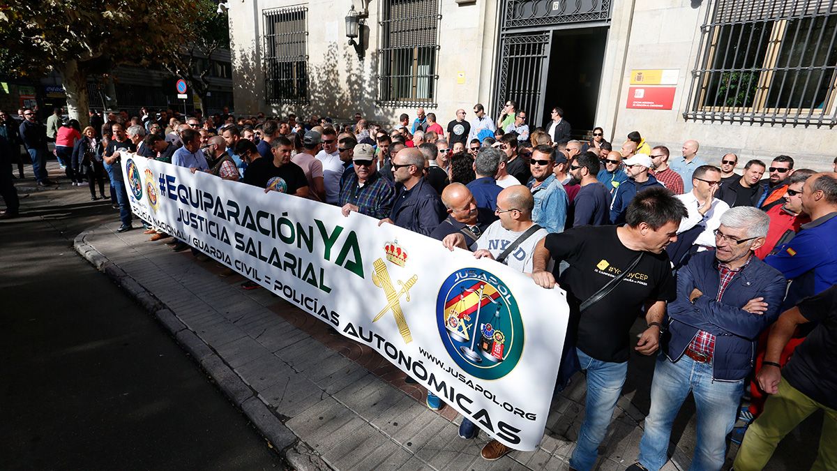 Concentración frente a la Subdelegación del Gobierno en León. | ICAL