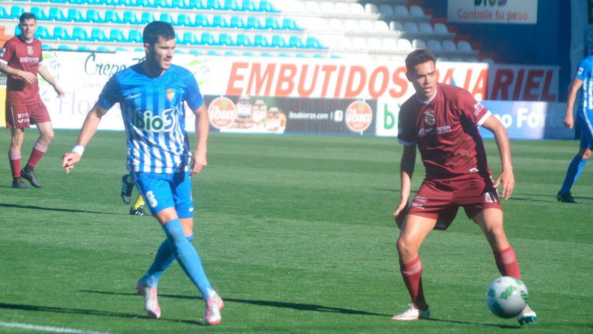 Cidoncha, durante el partido ante el Pontevedra disputado en El Toralín. | A. CARDENAL