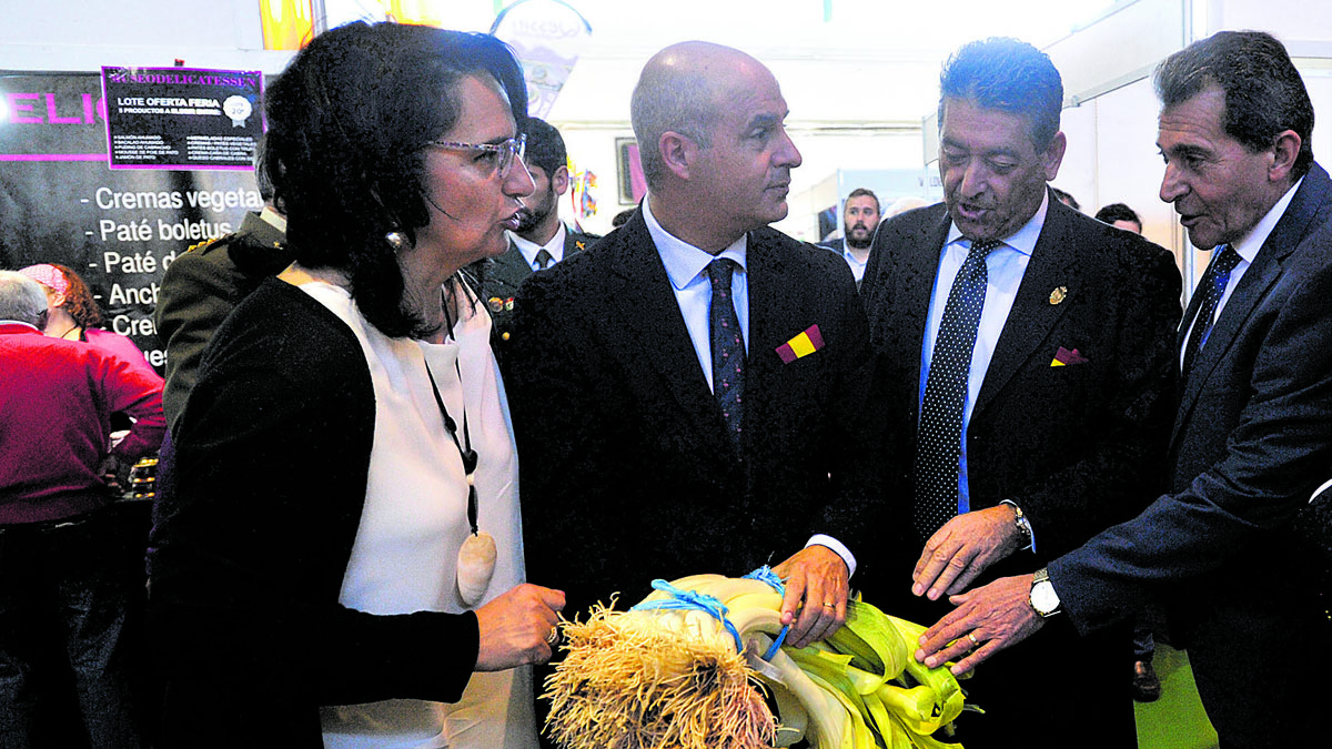 Mata, Llorente, García de la Viuda y Reyero, durante la inauguración de la feria. | DANIEL MARTÍN