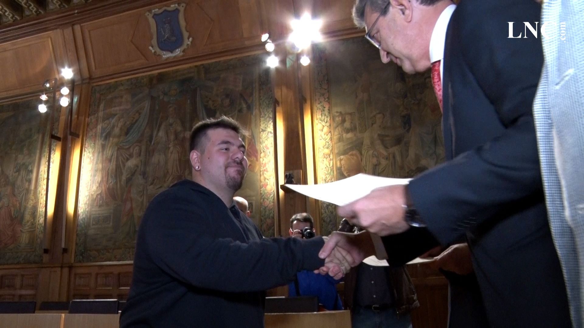 frame-31diplomas.jpg frame-31diplomas.jpg