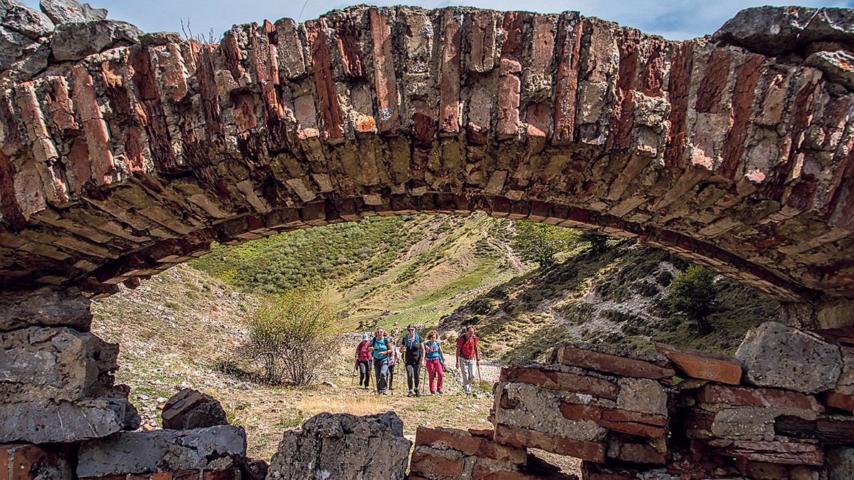 Restos de la mina de la Divina Providencia. | VICENTE GARCÍA