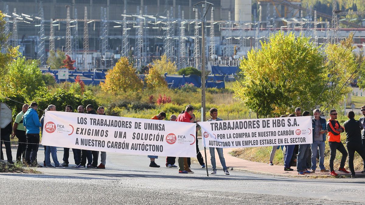 Una de las manifestaciones que los trabajadores protagonizaron antes del acuerdo con Endesa. | ICAL