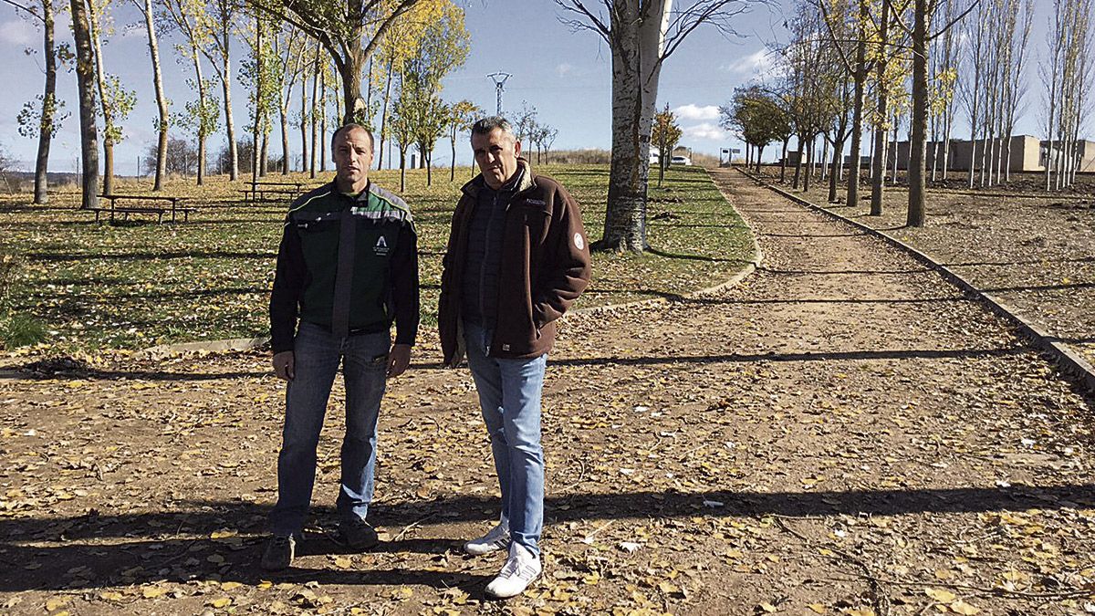 Una imagen del concejal de Obras y Jardines por el Mayuelo.