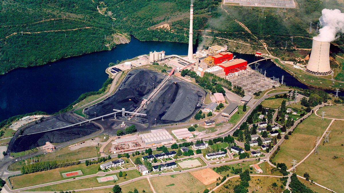 Imagen aérea de la central térmica del Velilla del río Carrión. | ICAL