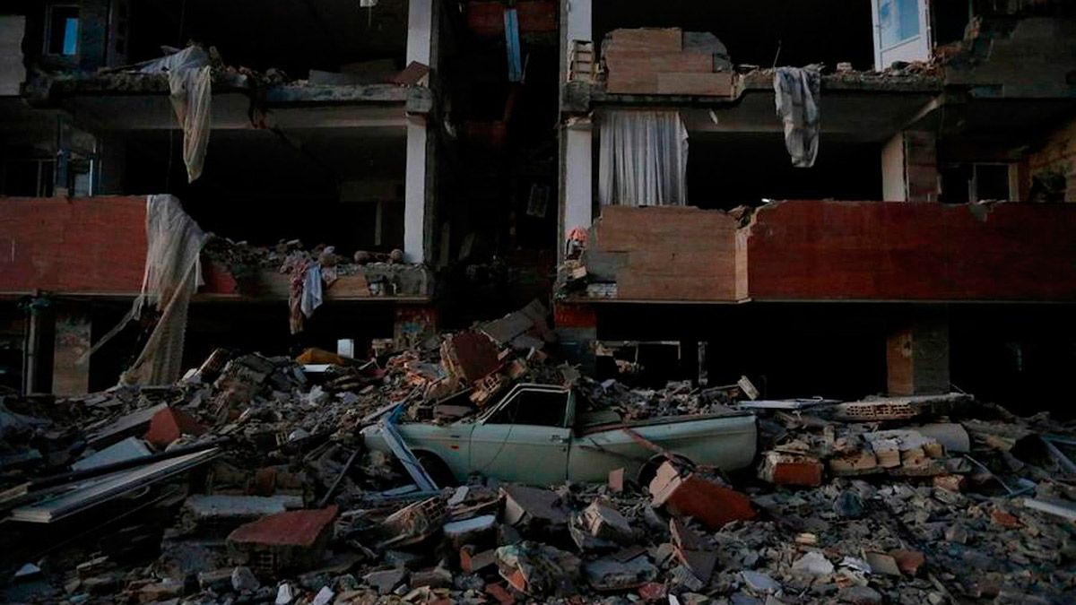 Edificios derrumbados tras el fuerte terremoto que ha sacudido la frontera entre Irak e Irán. | ABC