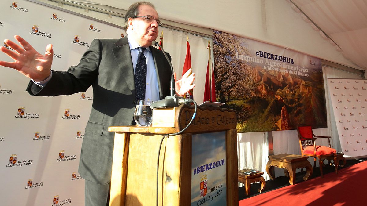 Herrera durante la inauguración del foro 'Bierzo Hub'