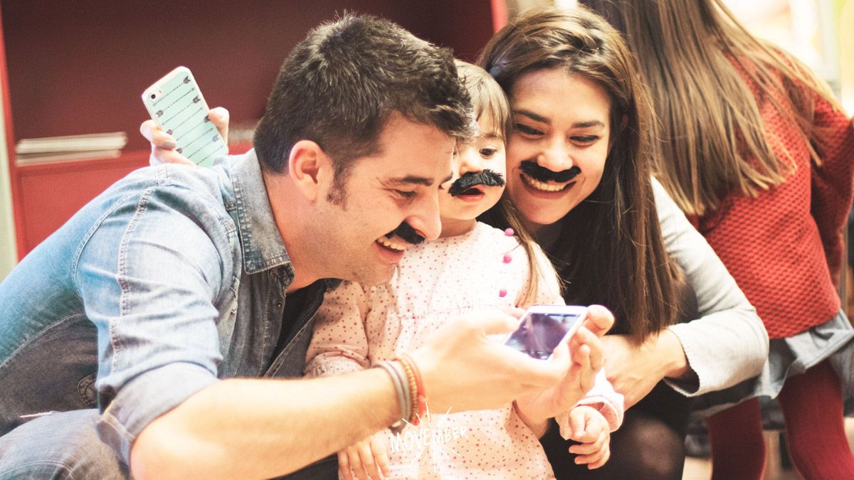 Un momento de una de las fiestas celebradas el año pasado para recaudar fondos. | VIRADO STUDIO