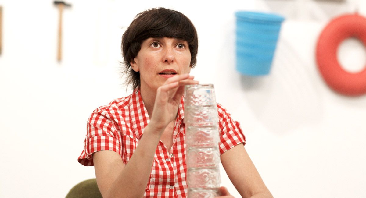 La artista donostiarra Amaia Urra presenta ‘La cosa’ en el Laboratorio 987. | ENRIQUE ESXORZA