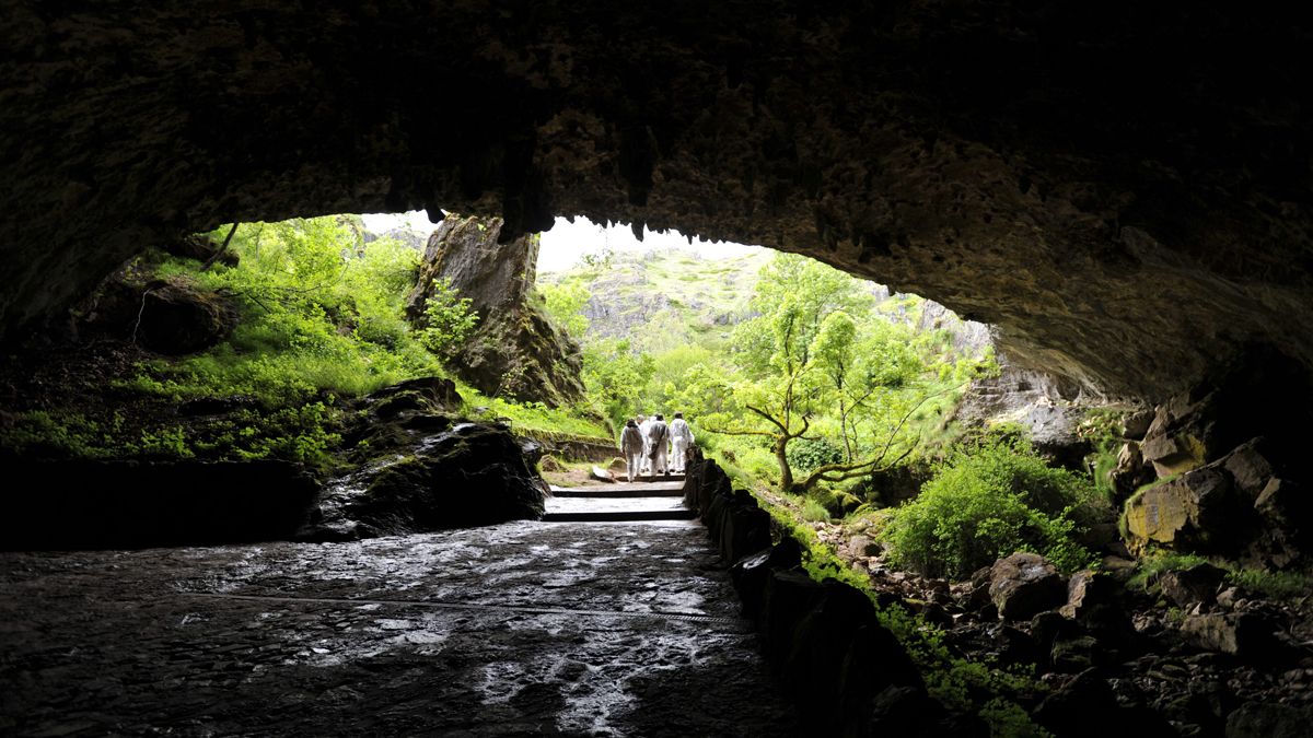 Valporquero volverá a batir récord de visitantes. 73.300 personas han pasado este año por la cueva, y sigue abierta hasta el 17 de diciembre.