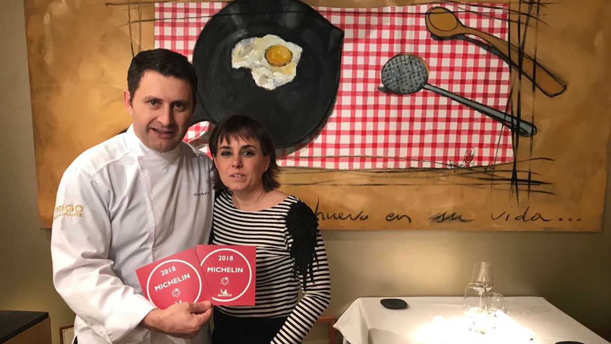 Los leoneses Víctor Martín y Noemí Martínez Cabero, del restaurante Trigo de Valladolid, horas antes de viajar a Tenerife para asistir a la gala Michelin, en la que han obtenido una estrella. | CINEMATIZA