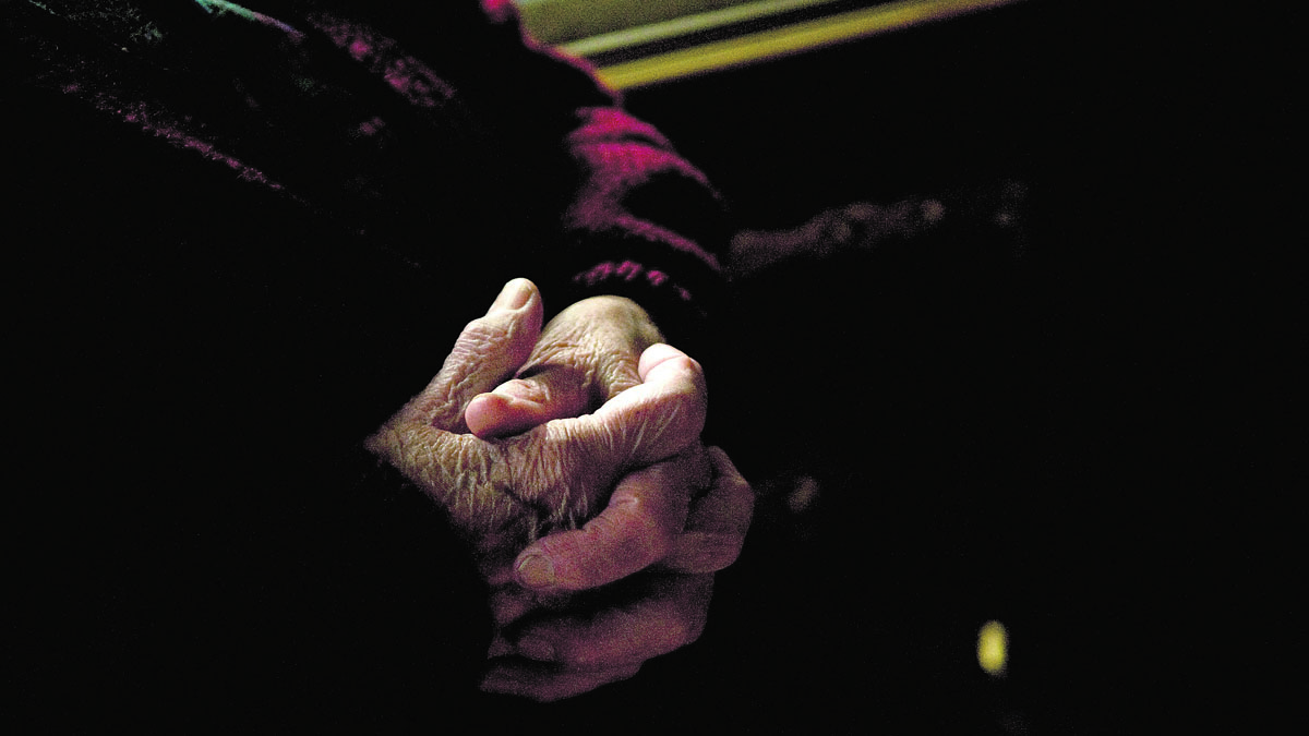 El servicio de ayuda a domicilio es fundamental para muchas personas mayores de la capital. | MAURICIO PEÑA
