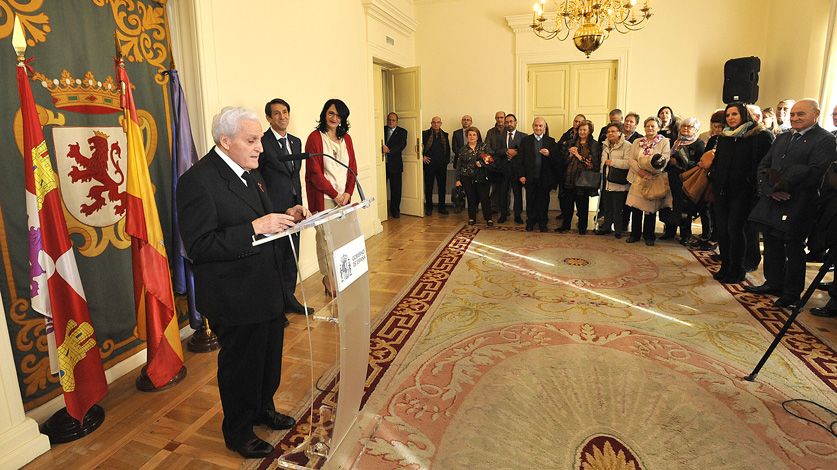 Fernando Martínez San Martín recibió este miércoles la medalla de bronce de la Orden de San Raimundo de Peñafort. | DANIEL MARTÍN