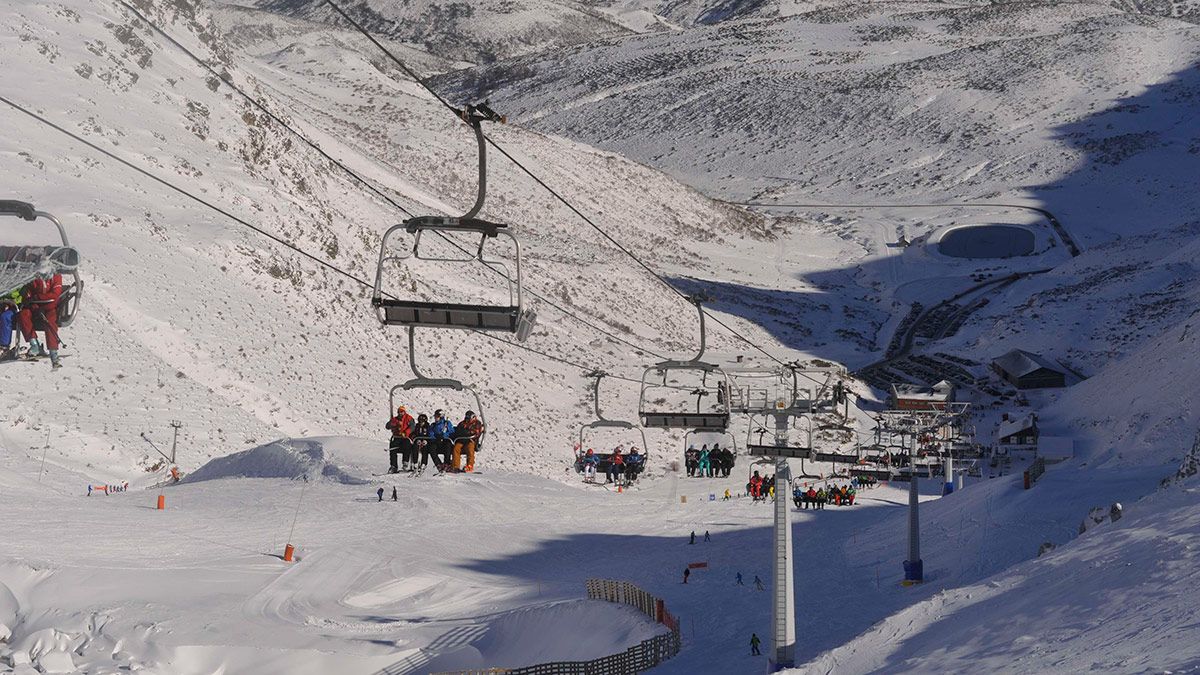 Estación de esquí de San Isidro en la provincia de León. | DANIEL MARTÍN
