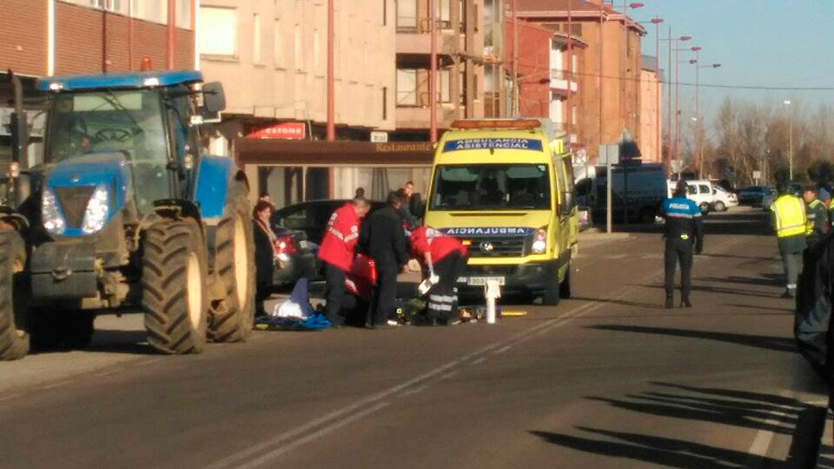 El suceso tuvo lugar en las inmediaciones de la gasolinera de Valencia de Don Juan. | L.N.C.