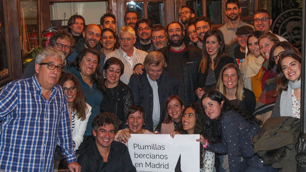 Una de las galas promovidas por el Plumilla berciano en Madrid, con Leo Harlem. | PLUMILLA BERCIANO