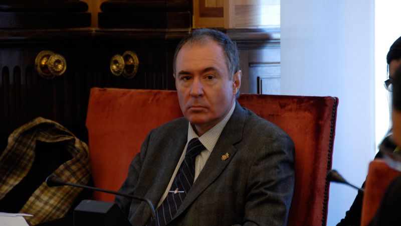 El concejal de UPL en el Ayuntamiento de León, Eduardo López Sendino. | MAURICIO PEÑA