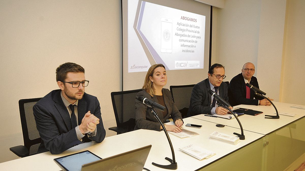 Presentación este miércoles de la app en el Colegio de Abogados. | DANIEL MARTÍN