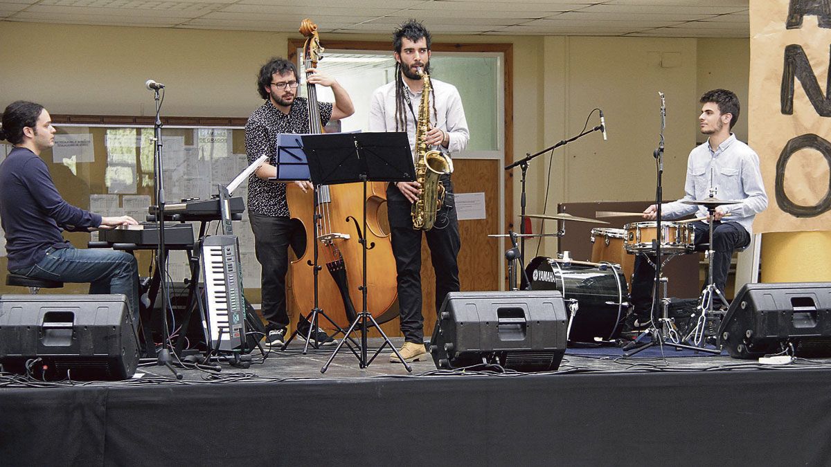 Los cuatro integrantes de Eleven Quartet durante un concierto celebrado en el Campus de Vegazana. | JUAN LUIS GARCÍA