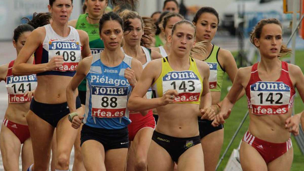 Nuria Lugueros (dorsal 88) con la camiseta de Piélagos en el Nacional disputado en Huelva. | RFEA