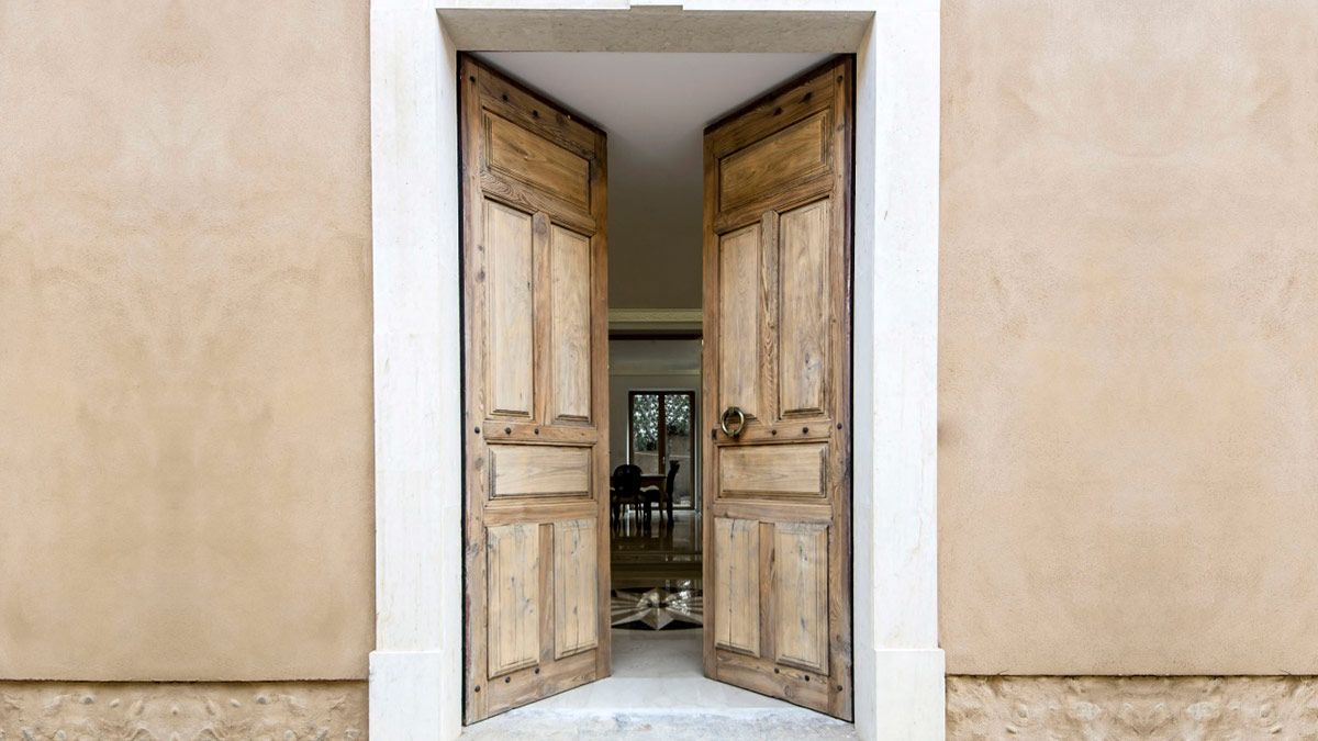 La Casa Meana-Prada, construida a principios del siglo XX, tras su rehabilitación en 2015/2017. La Casa Meana-Prada, construida a principios del siglo XX, tras su rehabilitación en 2015/2017.