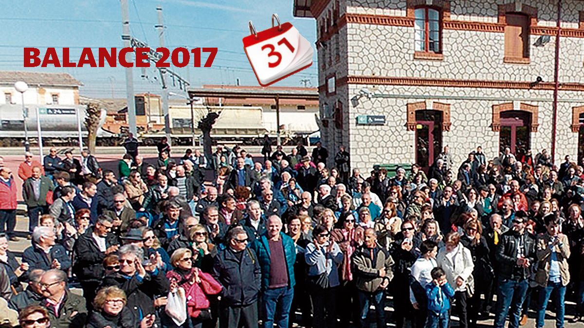 Manifestación en Sahagún para que se conservase el servicio de venta de billetes en su estación de tren. | L.N.C.