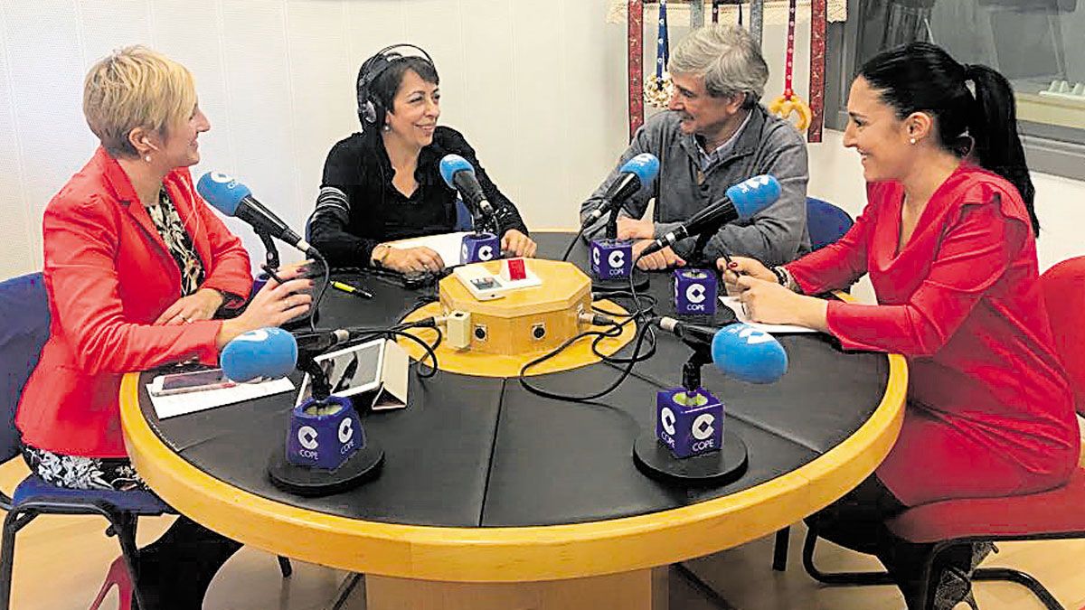 El rector de la ULE, Juan Francisco García Marín, en Cope León. | L.N.C.