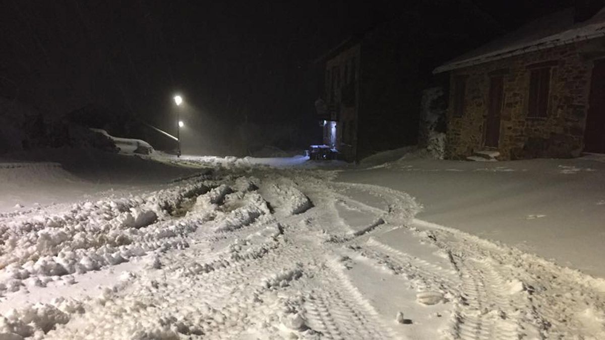 Imagen de la nevada en el puerto de Foncebadón. | EL TRASGU DE FONCEBADÓN