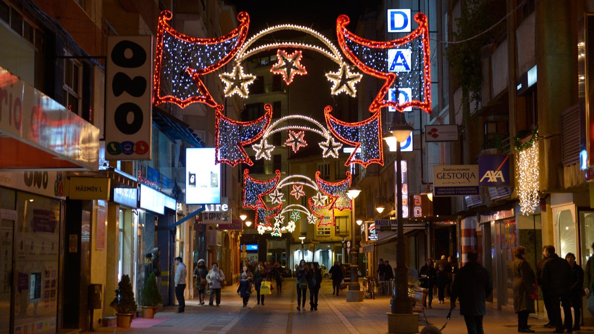 Calle comercial del centro de la capital leonesa. | MAURICIO PEÑA