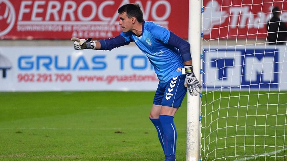 El portero Javier Mandaluniz, durante un partido esta temporada. | F.C. JUMILLA
