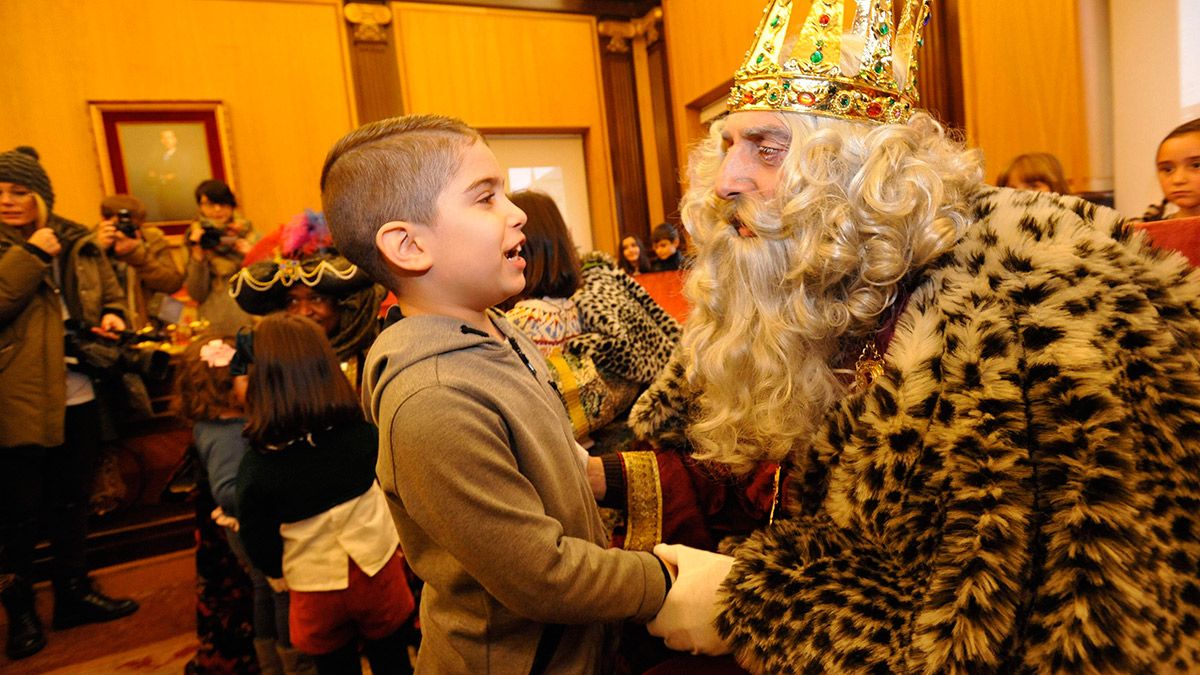 Recepción de los Reyes Magos en el Ayuntamiento de León el 5 de enero de 2017. | DANIEL MARTÍN