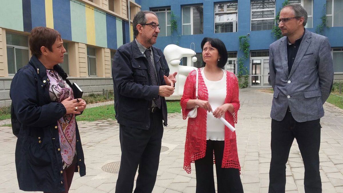 Carmen Morán, Josep Clotet, Ángela Marqués y Olegario Ramón, en el Parque Tecnológico. | L. N. C.