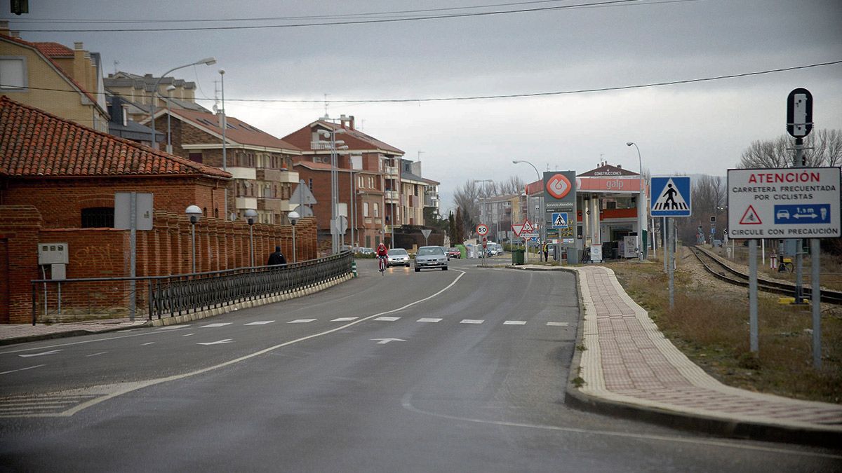 La carretera León-Collanzo contará con uno de los radares. | DANIEL MARTÍN