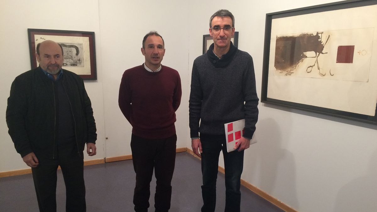 Inaguración de una muestra de grabados en el campus de Ponferrada. | A.C.