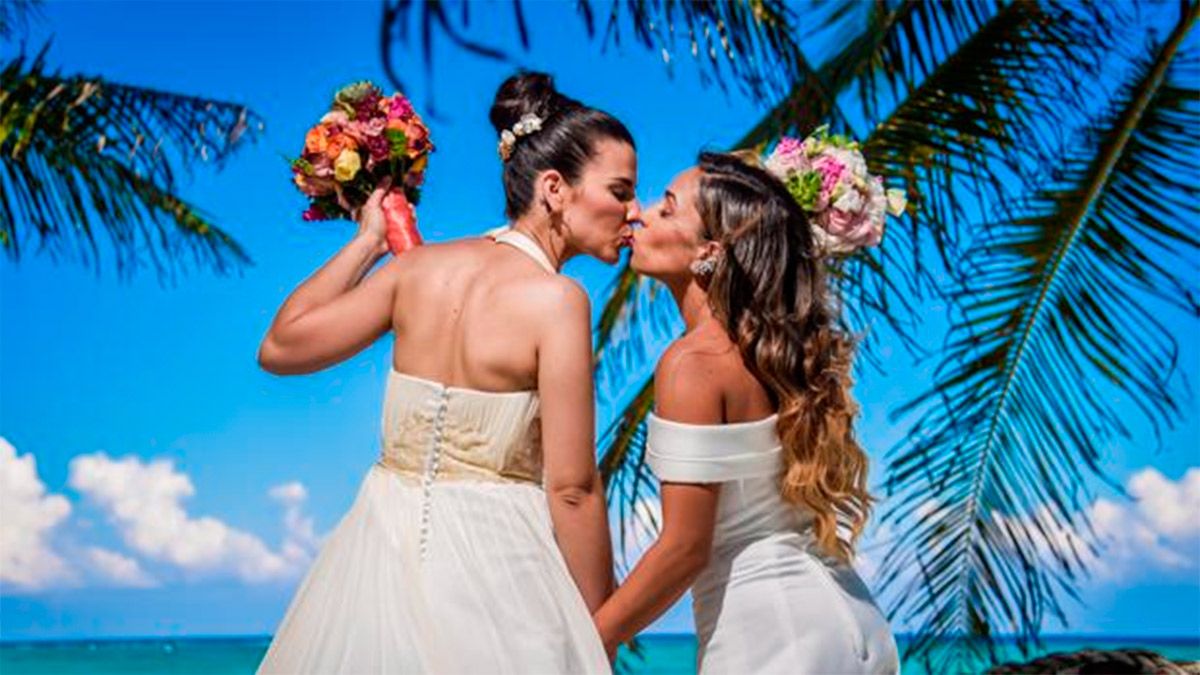 Sheyla y Carolyne durante la boda. | ANTENA 3