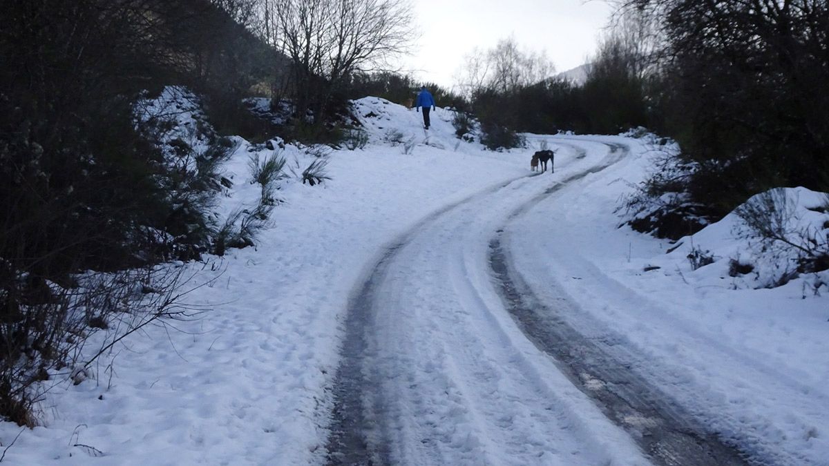 Nieve helada en la comarca de Laciana. | ICAL