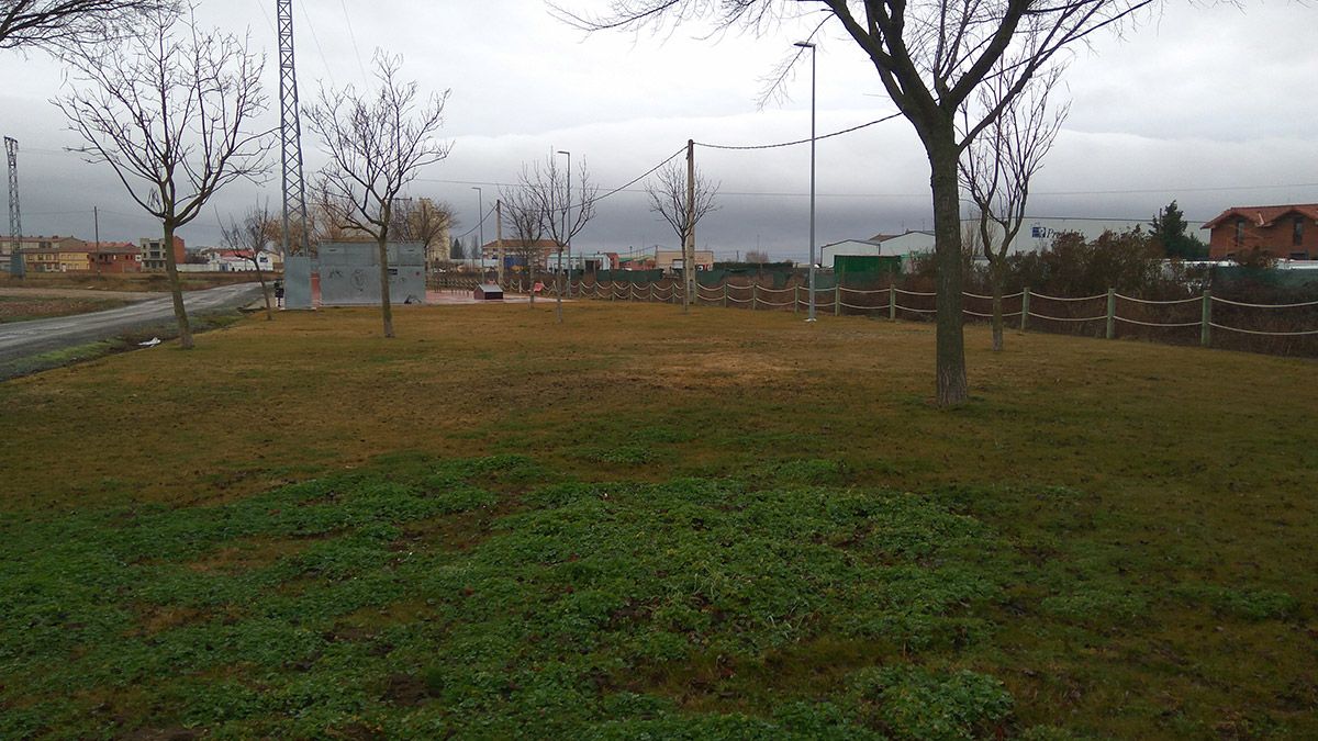 Zona donde proyectan instalar el ‘pipican’ en Santa María del Páramo. | L.N.C.