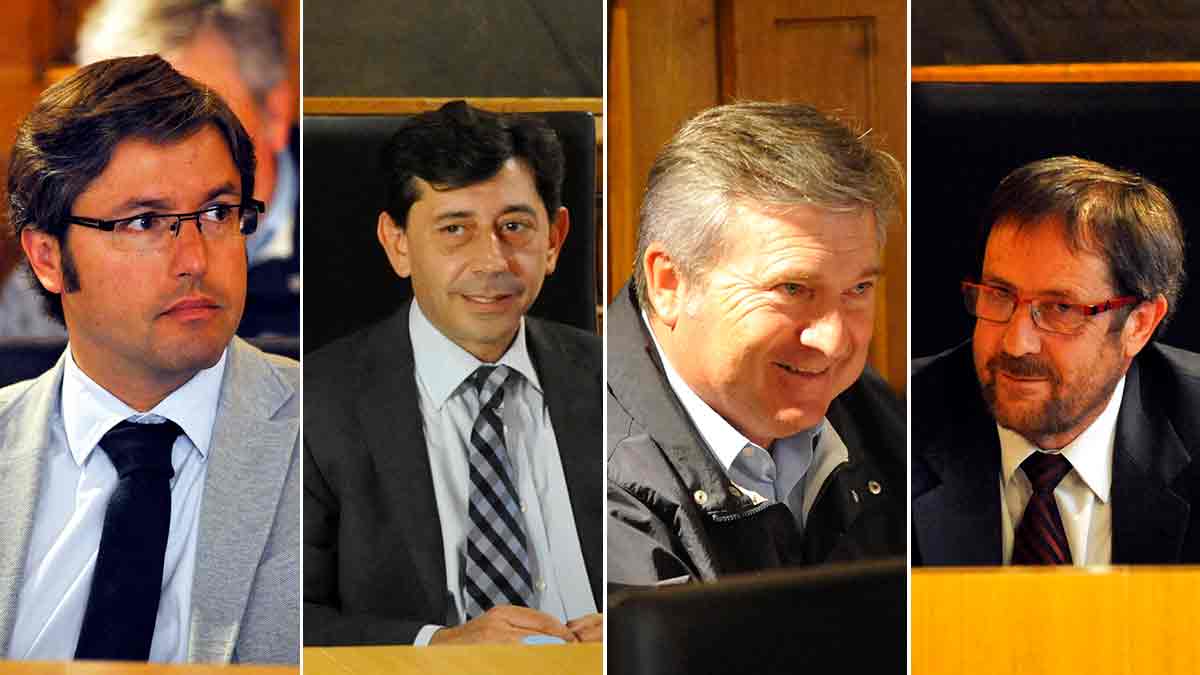 Los diputados Emilio Orejas (presidente), Jaime González (portavoz), Rául Valcarce (Fomento) y Lupicinio Rodrigo (vicepresidente). | MAURICIO PEÑA