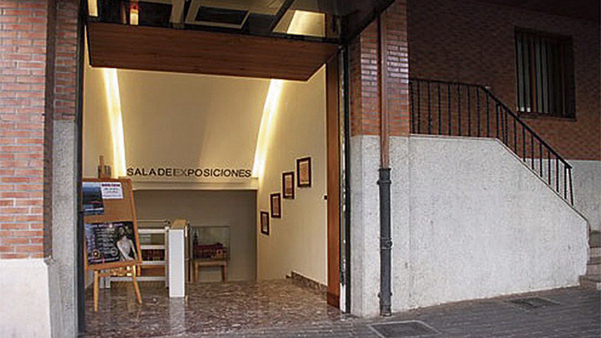 Entrada a la Sala de Exposiciones del Ayuntamiento de Santa María. Entrada a la Sala de Exposiciones del Ayuntamiento de Santa María.