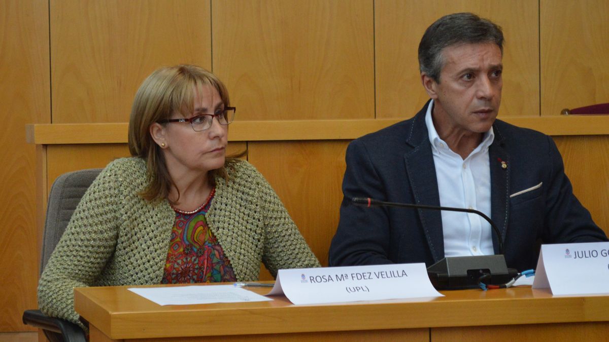 Los concejales de UPL, Julio González Rivo y Rosa Fernández. | L.N.C.