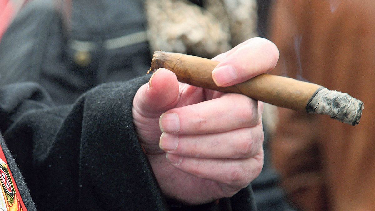 Las ventas de puros han crecido un 33% con la ley antitabaco. | ICAL