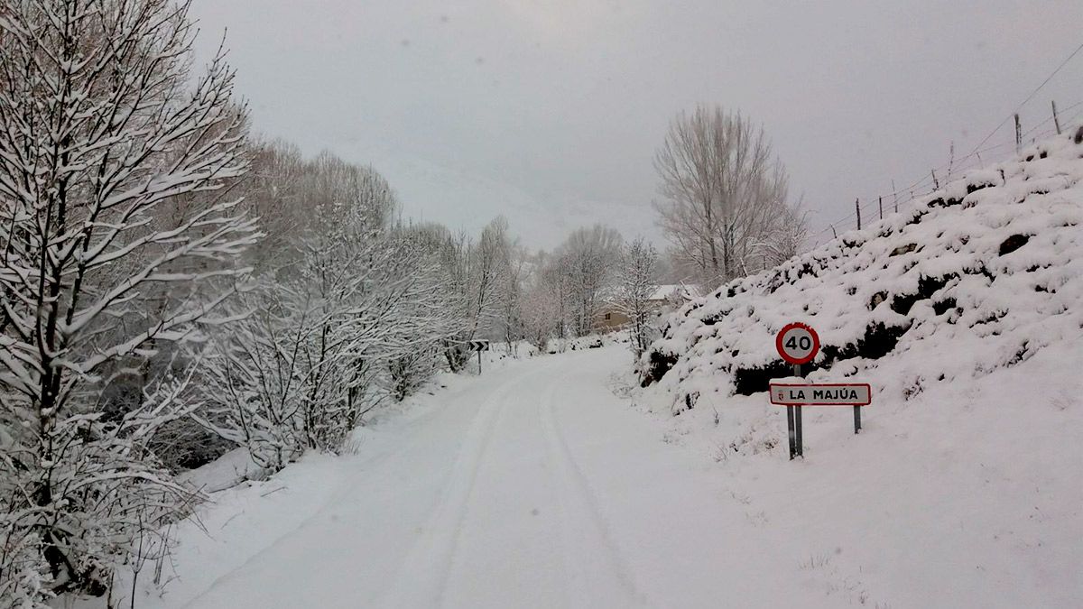 Pola de Gordón a primera hora de la mañana de este viernes. | ESTEFANÍA NIÑO