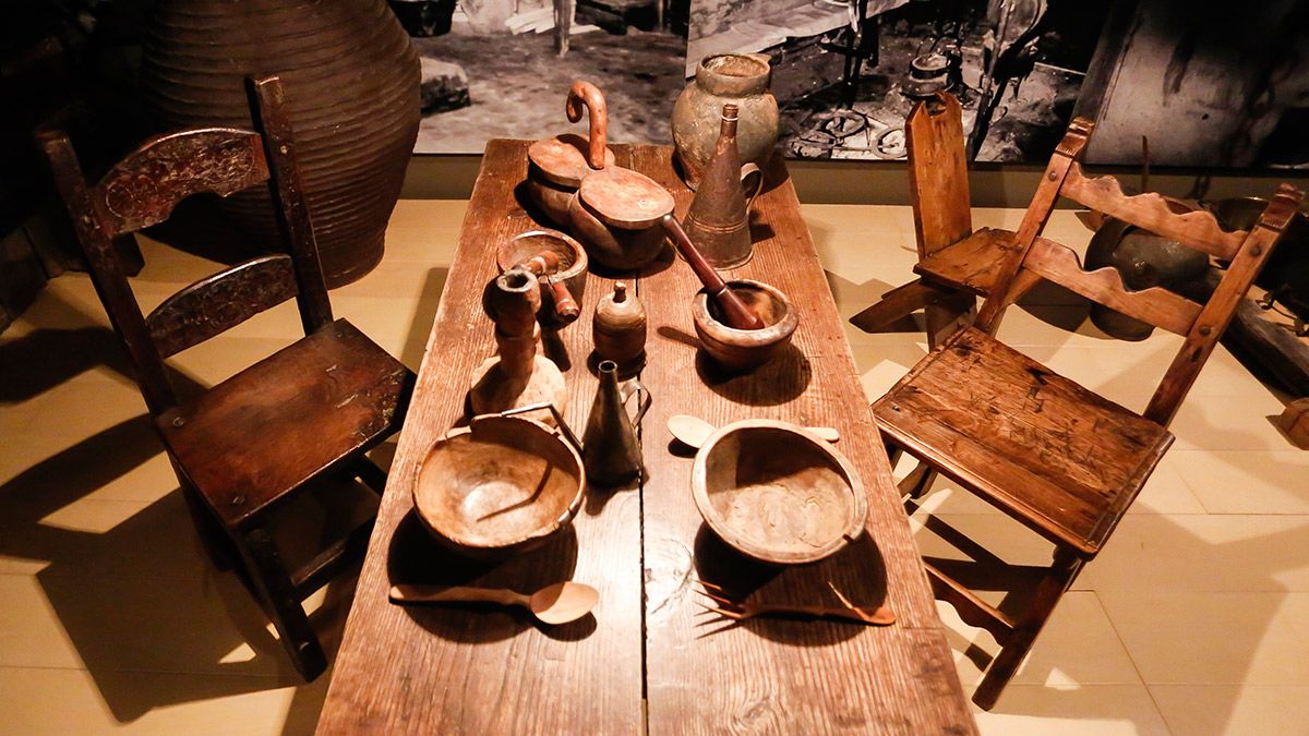 Cocina tradicional expuesta en el Museo Etnográfico Provincial de León ubicado en el municipio de Mansilla de las Mulas. | ICAL