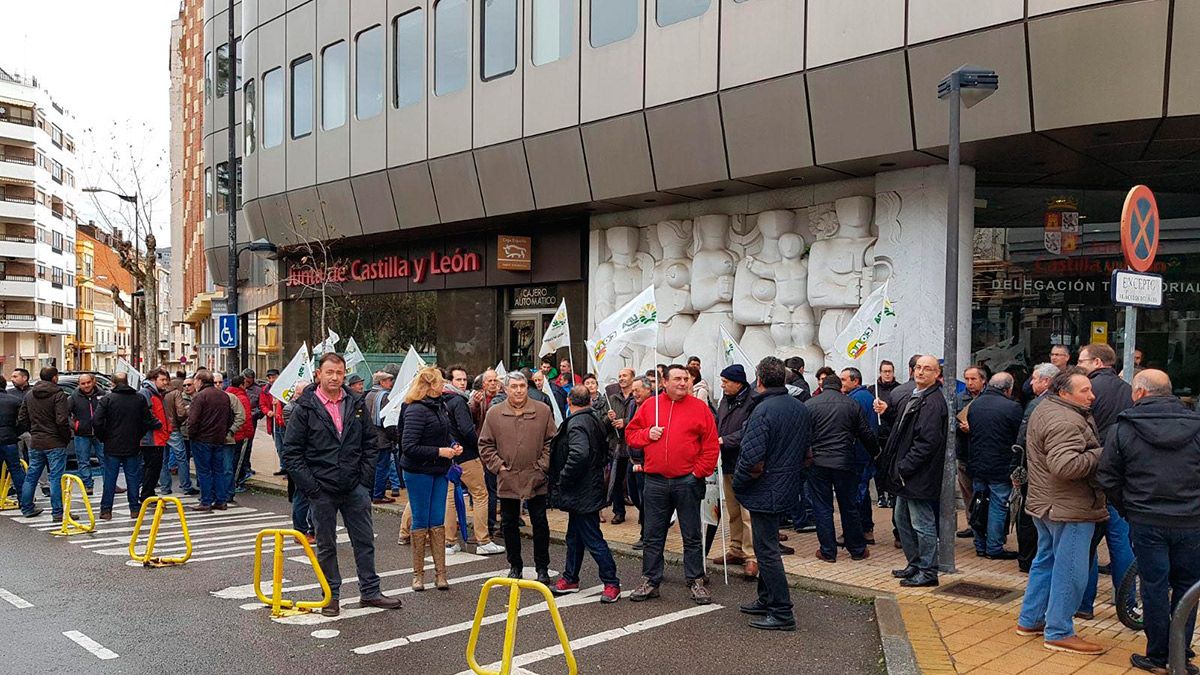 Protesta de la Alianza en Zamora para evitar las restricciones en la aplicación de purines y estiércol. | ICAL