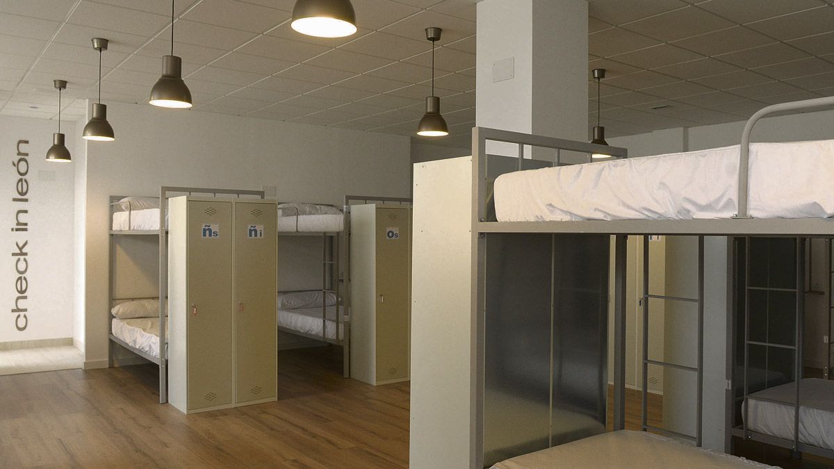 Así luce la habitación principal del recién inaugurado albergue leonés, con una capacidad total de 40 plazas. | MAURICIO PEÑA